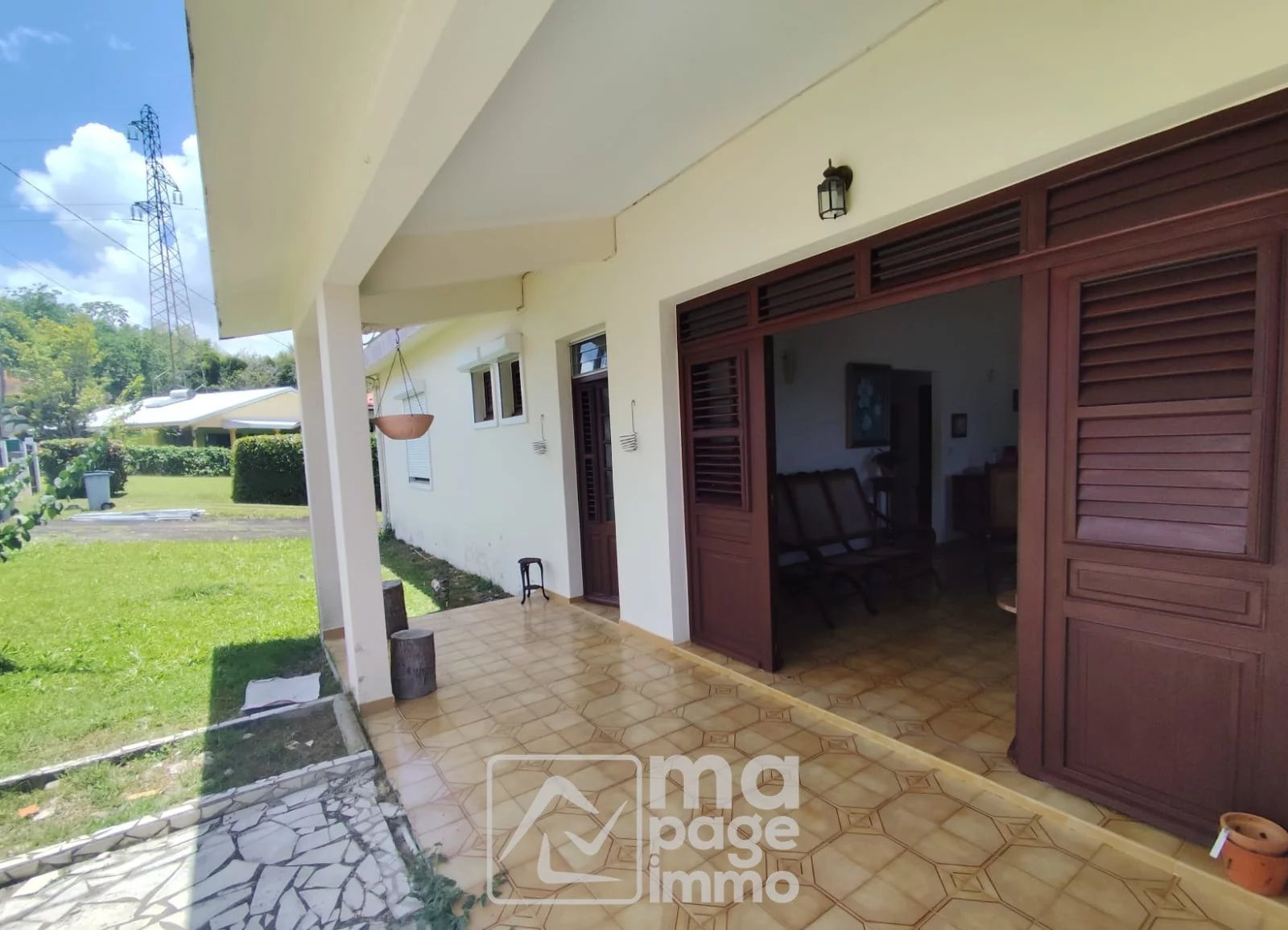 Appartement à vendre à Fort de france, 160 m², 7 pièces – photo 1 sur 9
