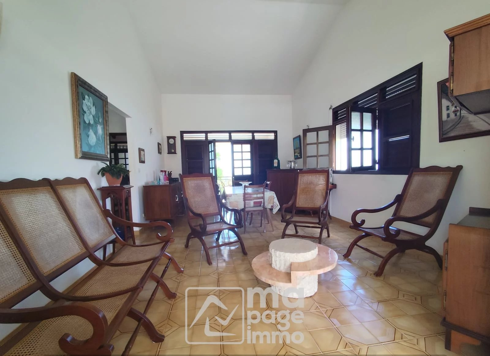 Appartement à vendre à Fort de france, 160 m², 7 pièces – photo 3 sur 9